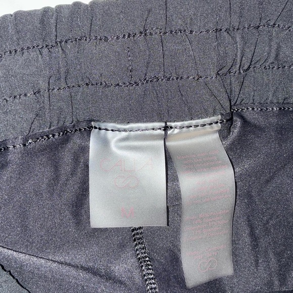 CALIA Shorts - Picture 5 of 6